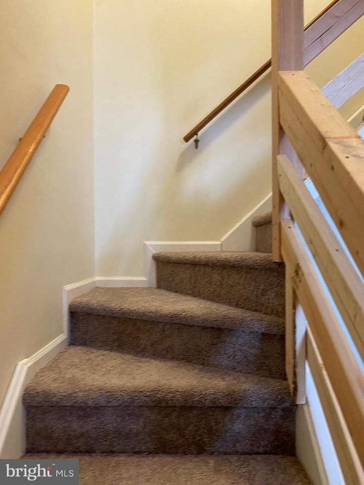 439 Woodbury-Glassboro Road - Photo 6 of 19