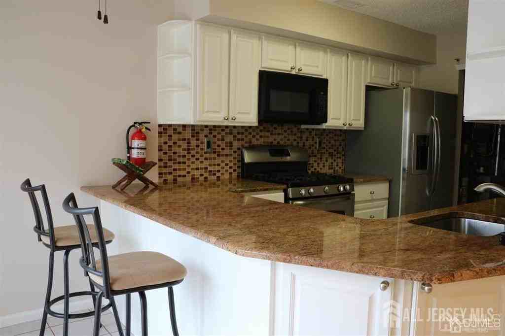 114 Daniel Ct - Photo 5 of 14