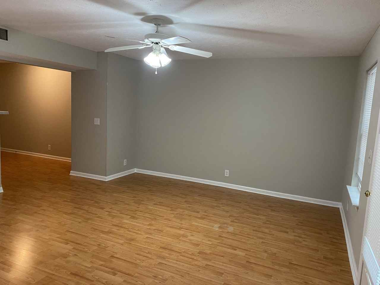 316 Arapaho Dr - Photo 2 of 11