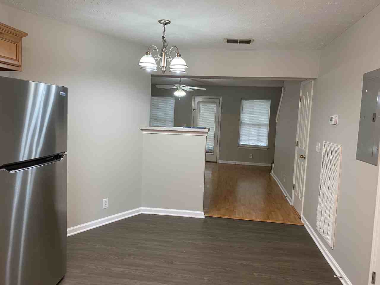 316 Arapaho Dr - Photo 3 of 11