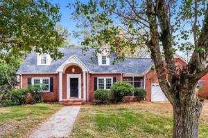 featured image of 305 S Mulberry St