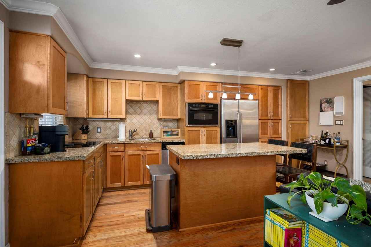 E 15th St & Heights Blvd - Photo 2 of 4