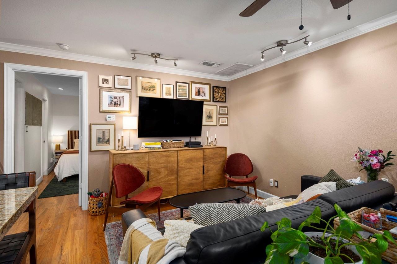 E 15th St & Heights Blvd - Photo 3 of 4