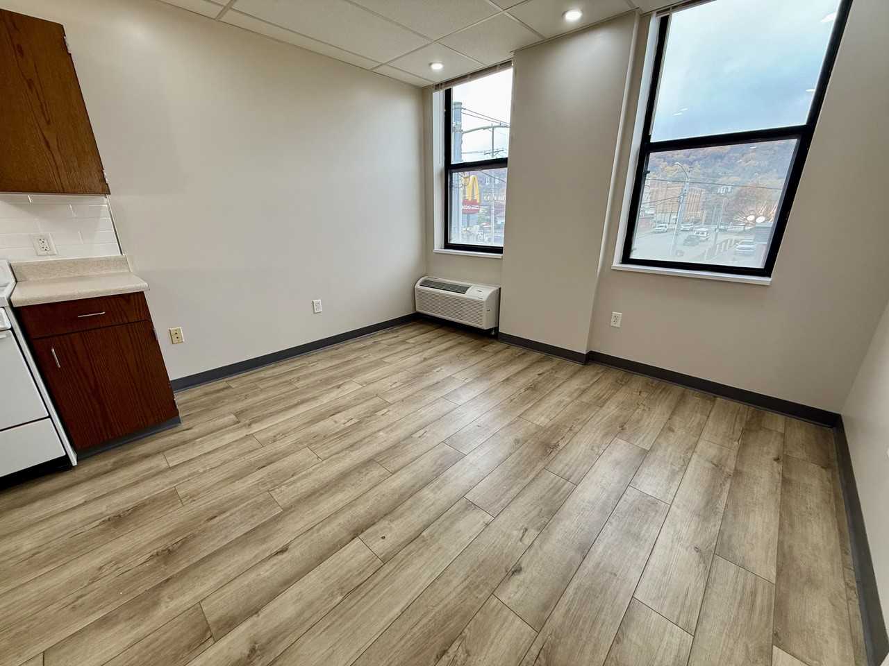 622 17th Street - Photo 6 of 16