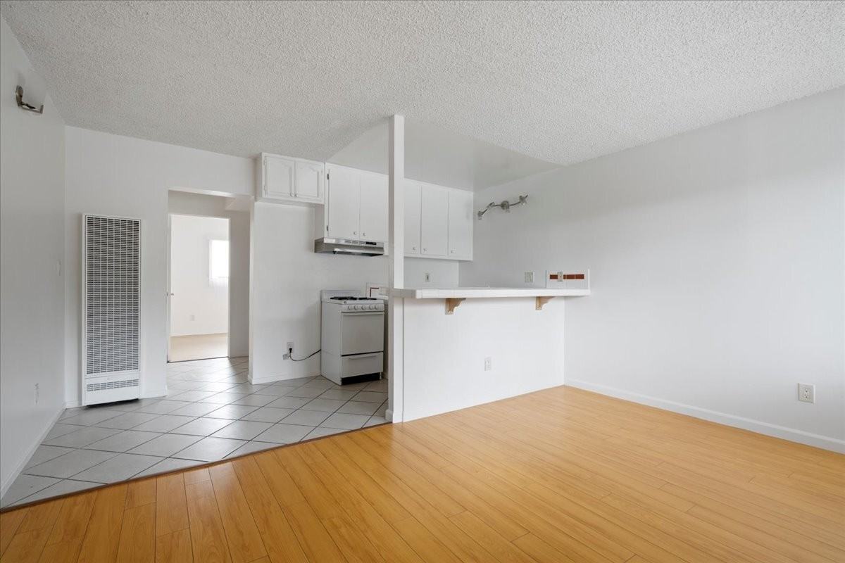 3819 Stockbridge Avenue - Photo 3 of 13