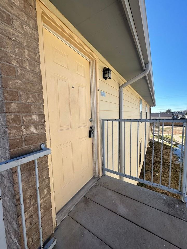 Echols 1500 - Sedona Apartments - Photo 2 of 32