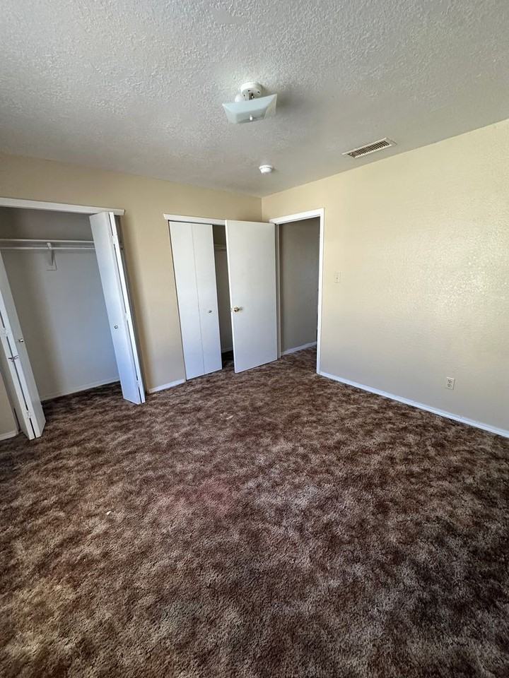 Echols 1500 - Sedona Apartments - Photo 7 of 32