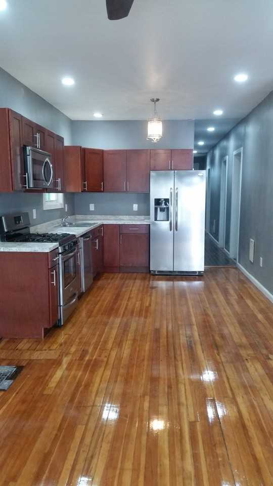 4 bedroom, 1 bath - Photo 7 of 16