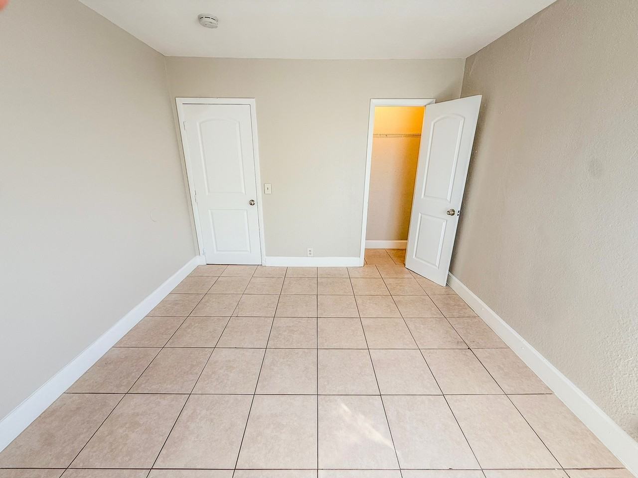 1010 9th Street - Photo 5 of 12