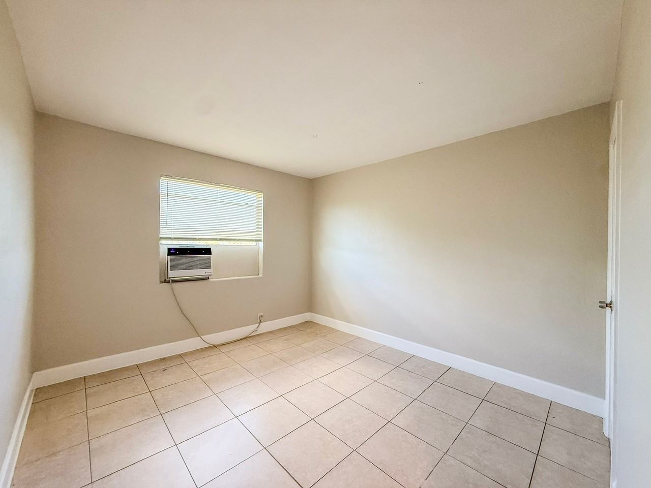 1010 9th Street - Photo 6 of 12