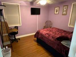 featured image of 2210 Hollywood Pl