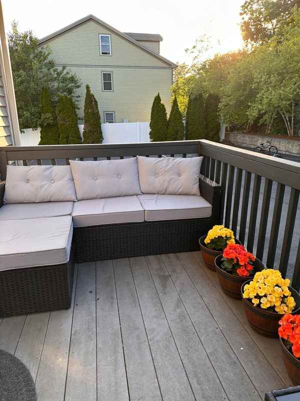 60 Sylvan St - Photo 2 of 15