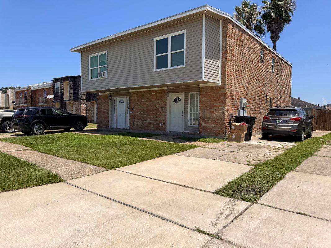 7021 Yorktown Dr - Photo 2 of 6