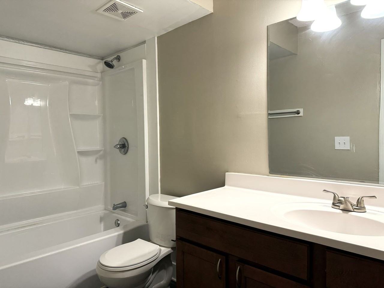 Columbia Rising - Photo 6 of 17