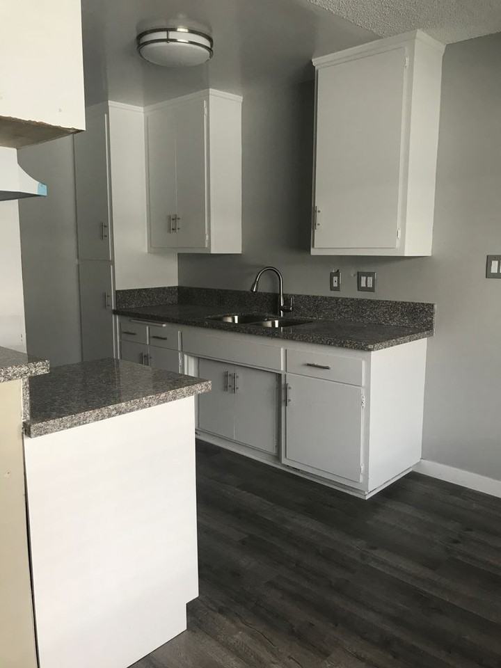 730 - 740 W. 214th Street - Photo 3 of 7