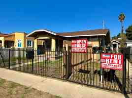 featured image of 847 E 78th St