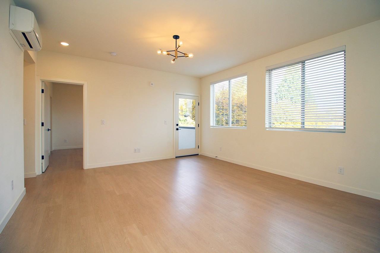 7530 N Richmond Ave #201 - Photo 7 of 22