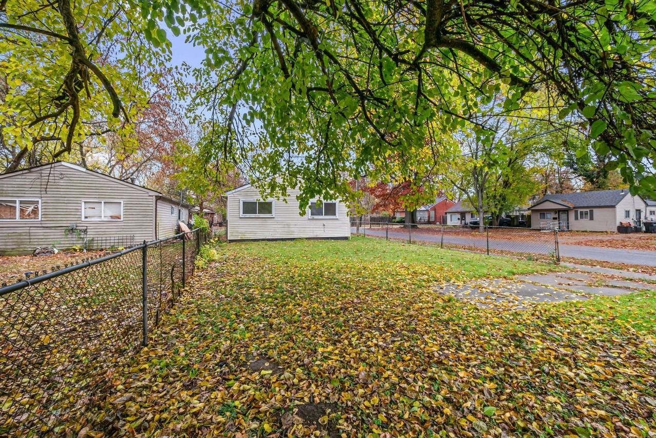 15914 Dacosta Street - Photo 6 of 21