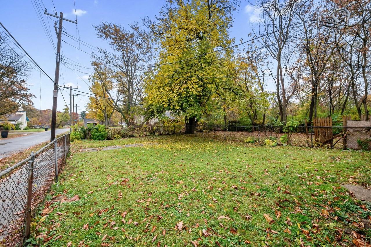 15914 Dacosta Street - Photo 7 of 21