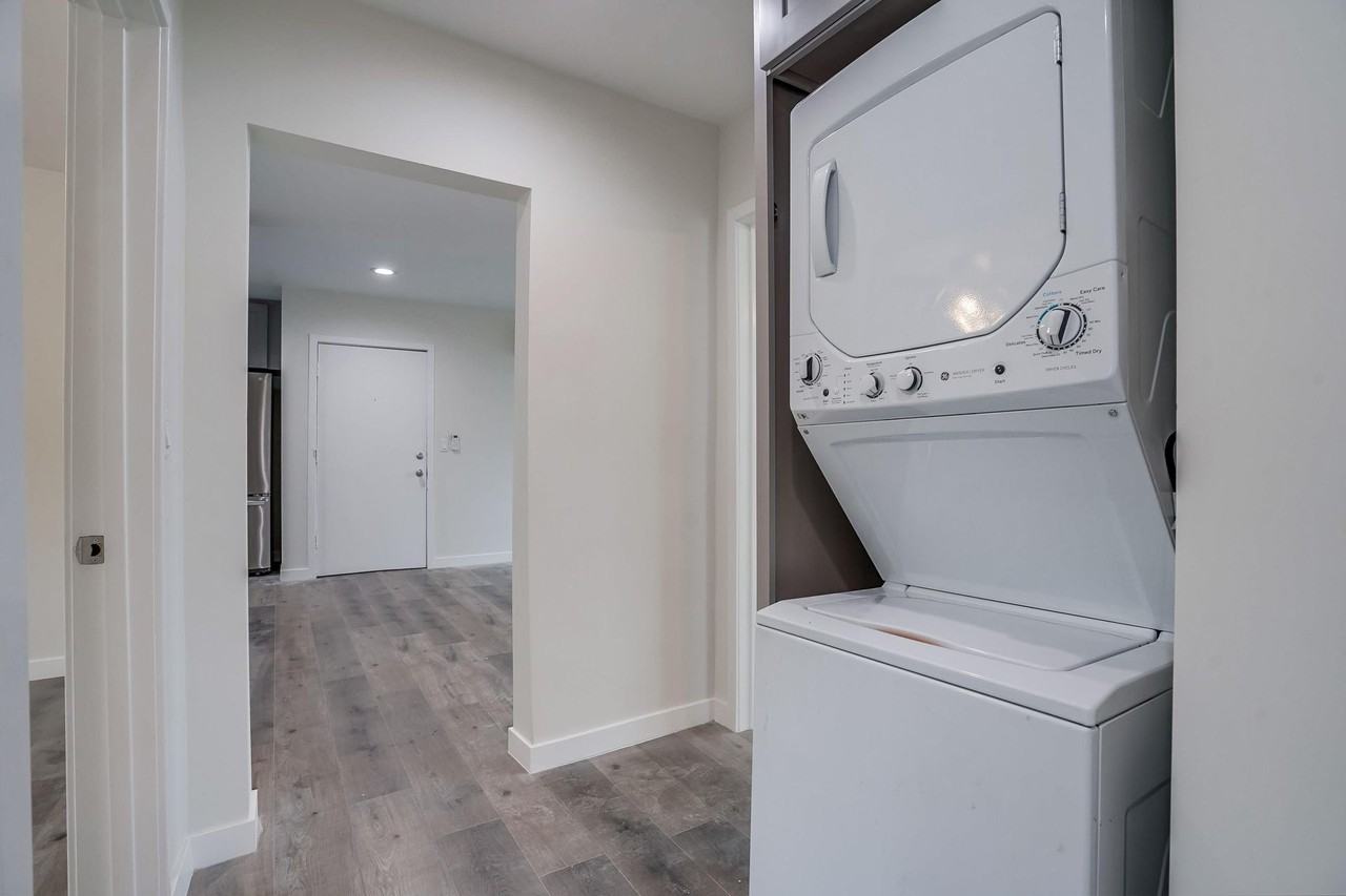 343 Warren Ln (B) - Photo 3 of 5