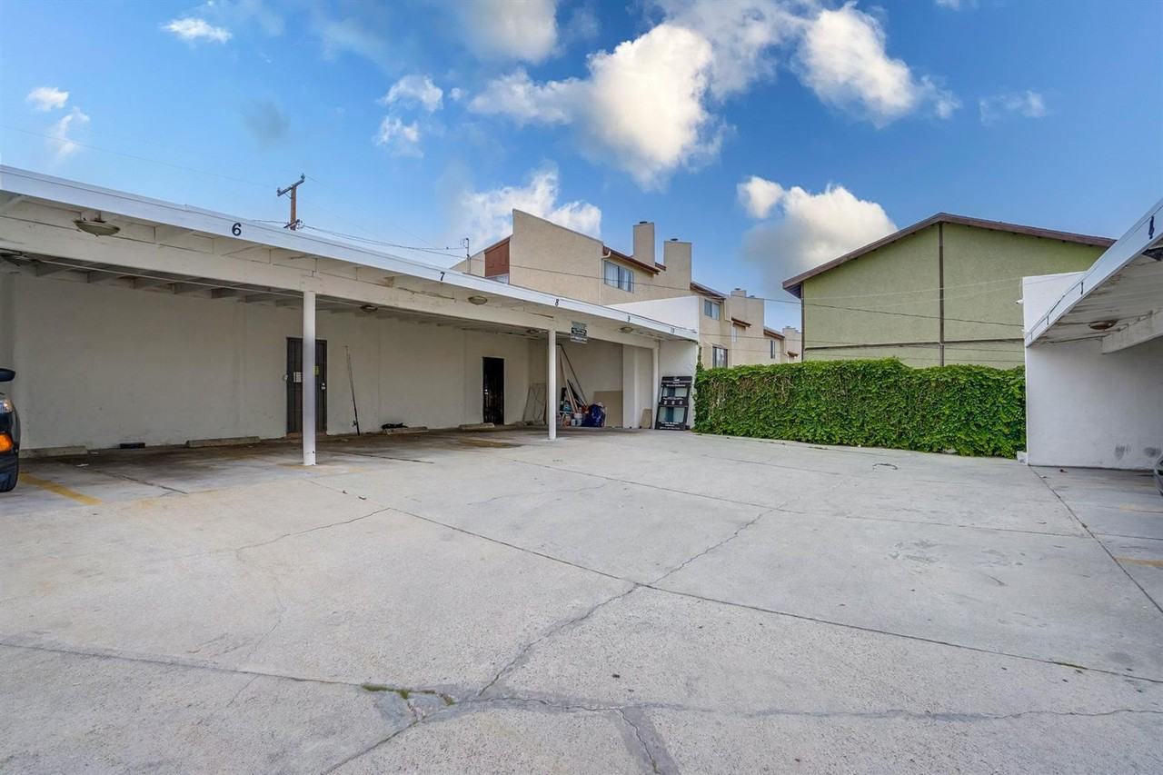 343 Warren Ln (B) - Photo 4 of 5