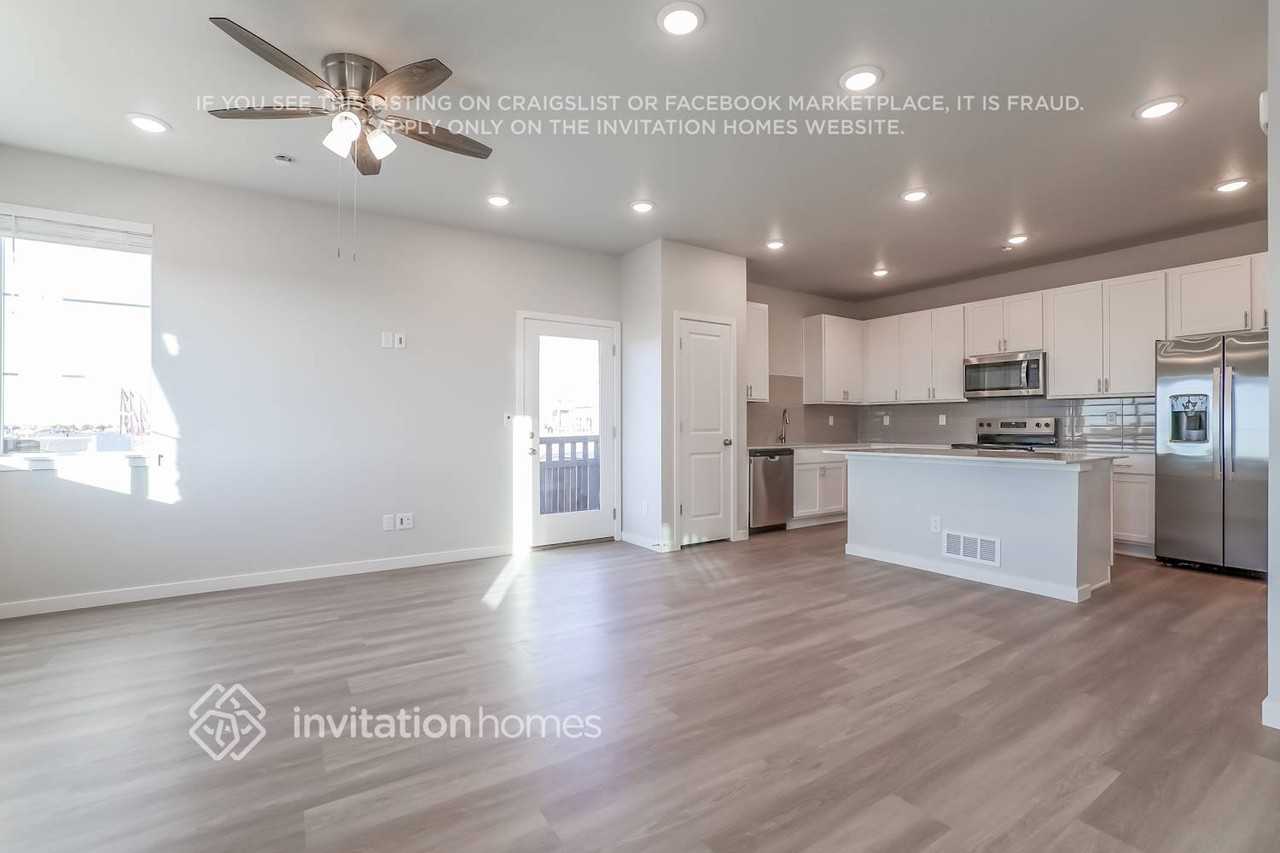 22605 E 47th Ave - Photo 6 of 18