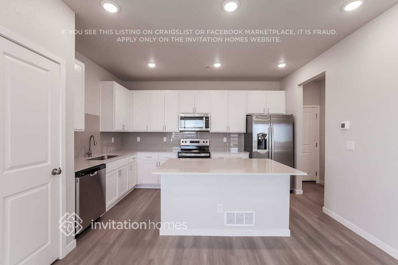 22605 E 47th Ave - Photo 7 of 18