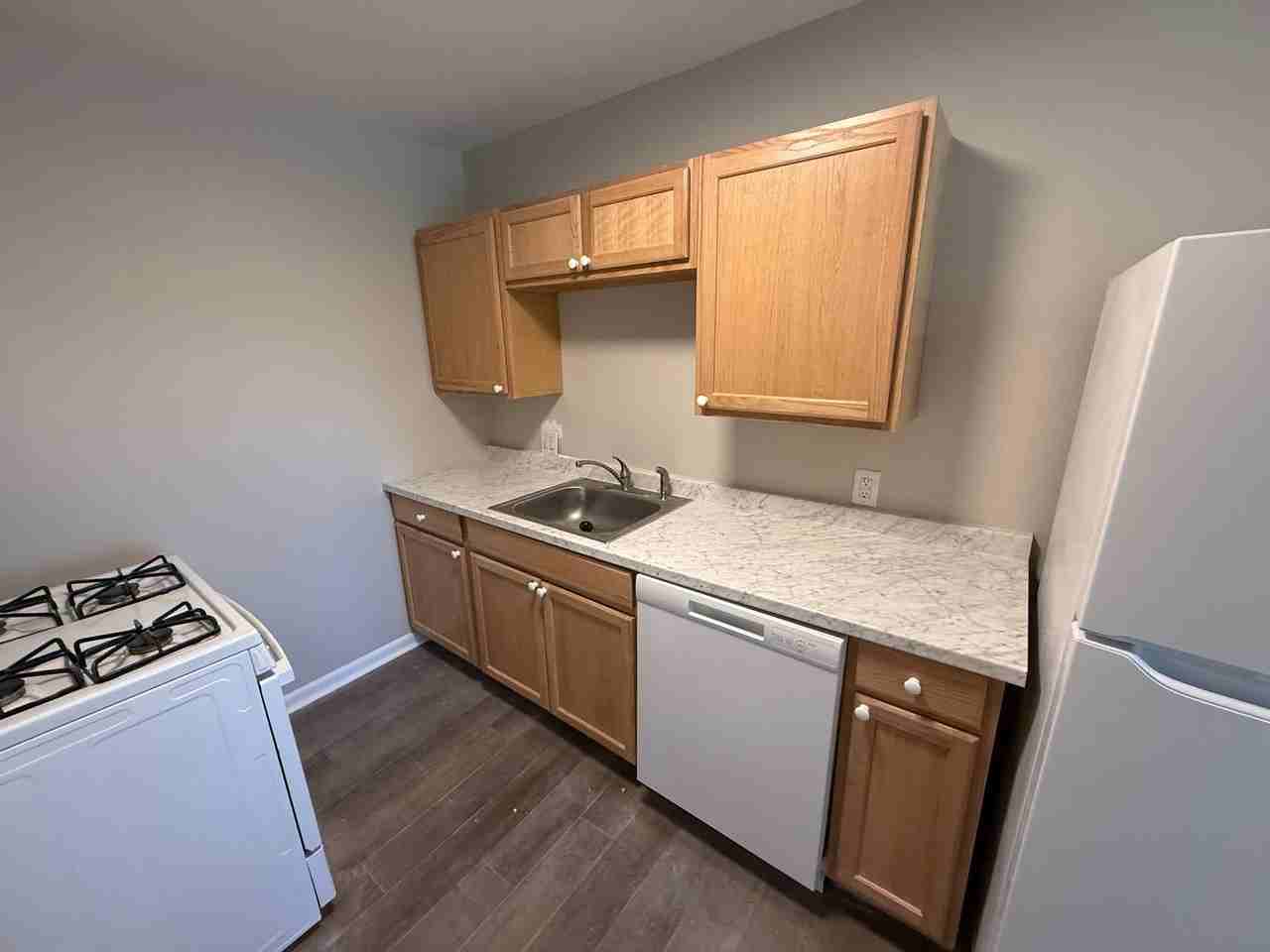 213 N Ann St #5 - Photo 7 of 19