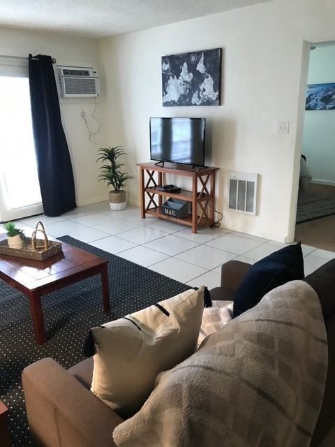 Shasta View Apartments - Photo 6 of 22