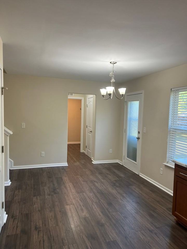 1116 Jordan Lake Ct - Photo 5 of 19