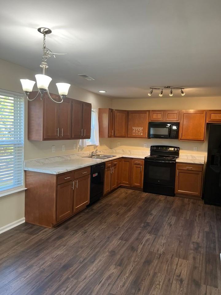 1116 Jordan Lake Ct - Photo 6 of 19