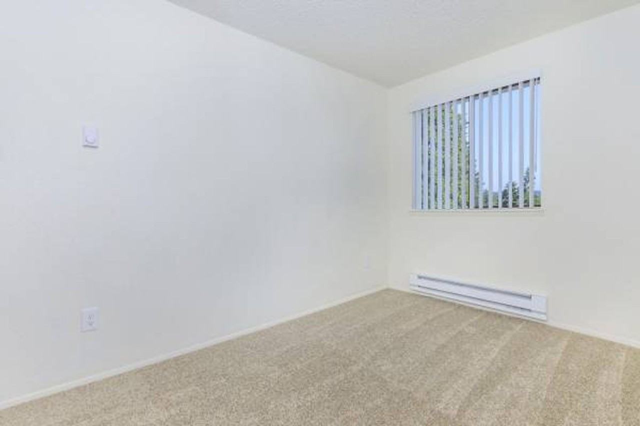 Scarborough Townhomes - Photo 7 of 9