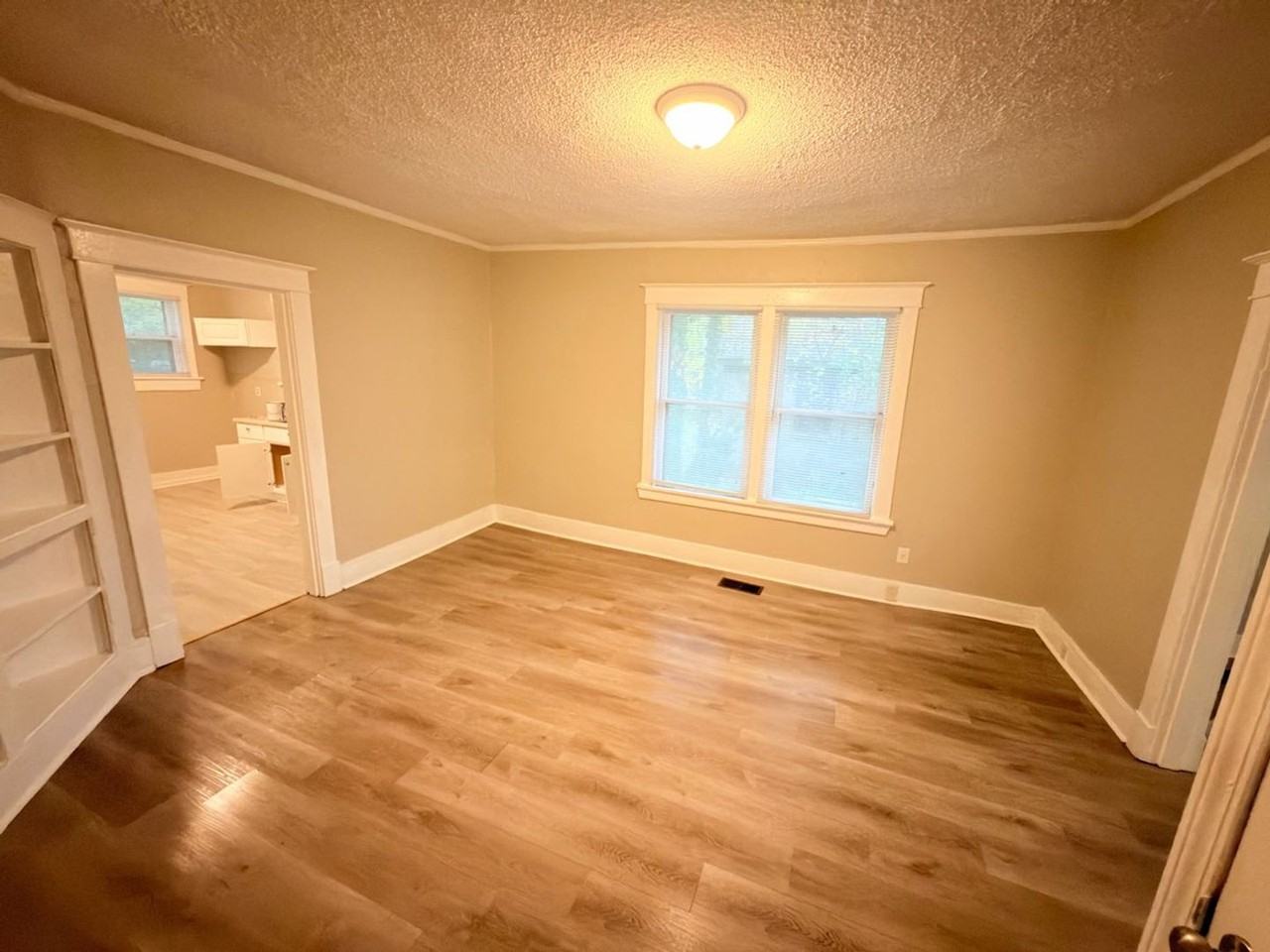 2774 Midland Ave - Photo 6 of 19