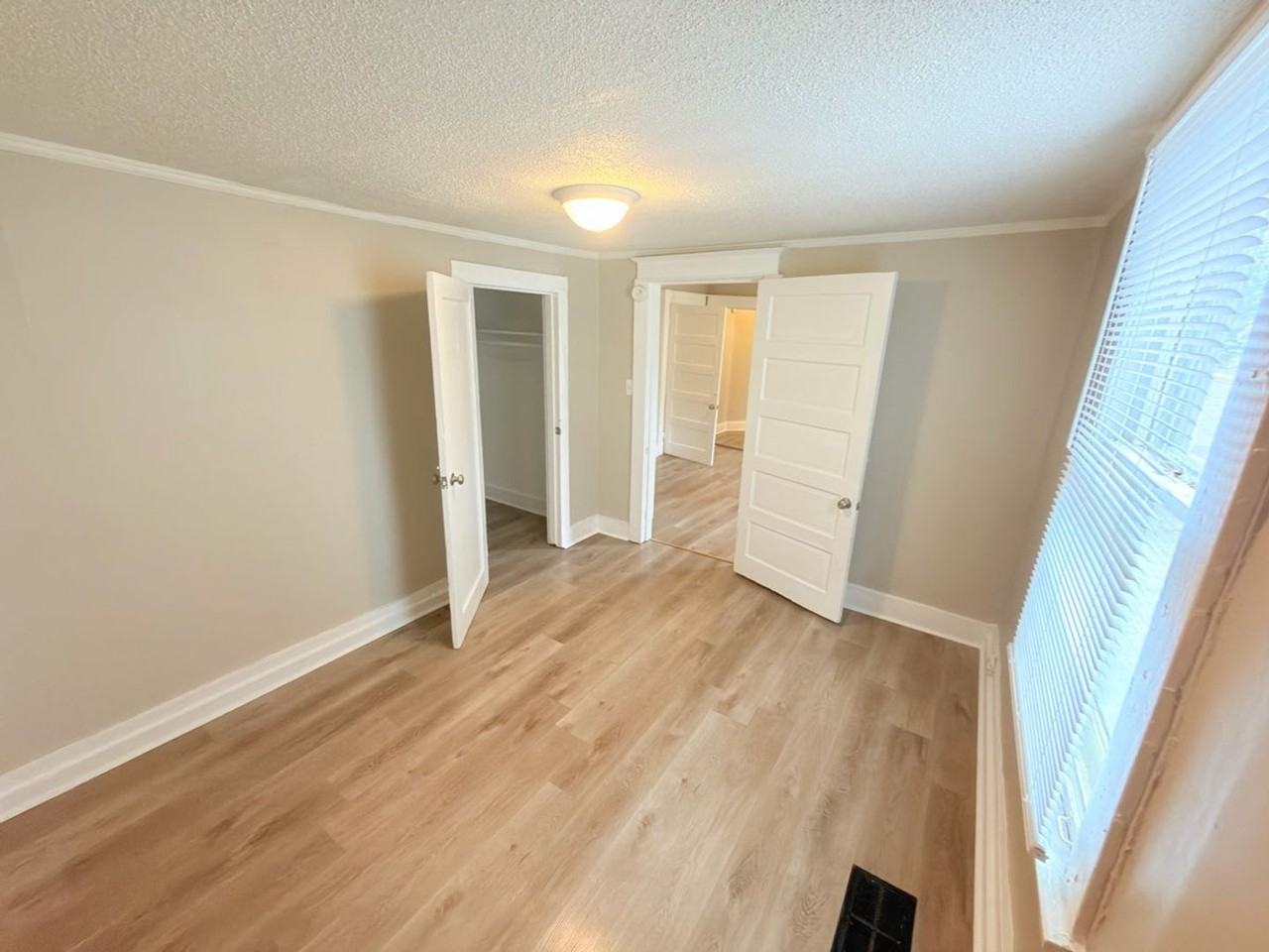 2774 Midland Ave - Photo 7 of 19