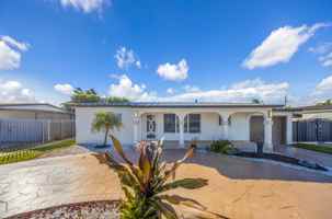 featured image of 490 W 33rd Pl #NA