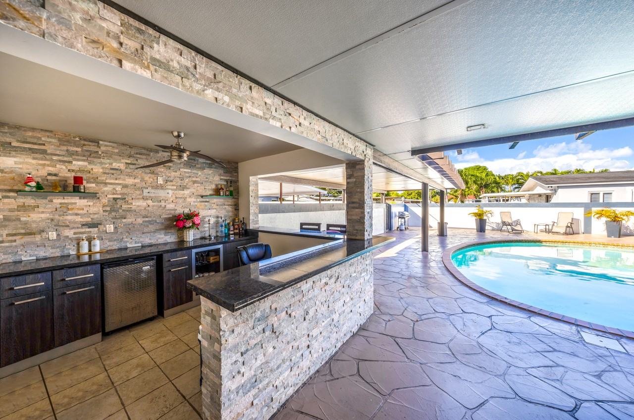 490 W 33rd Pl #NA - Photo 3 of 13