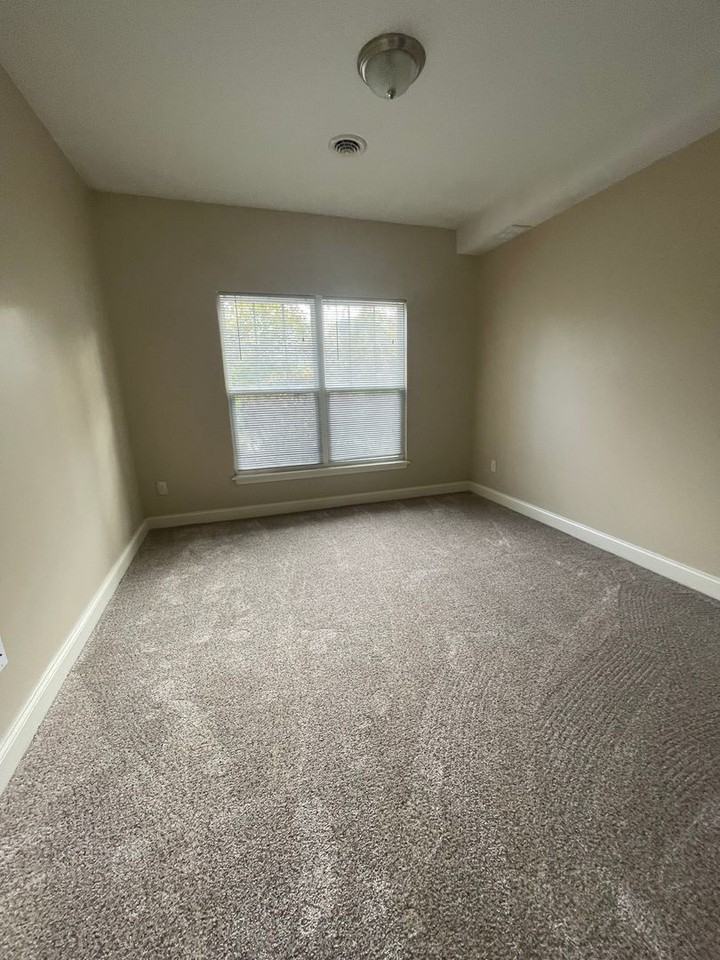 427 Latta Rd - Photo 2 of 8