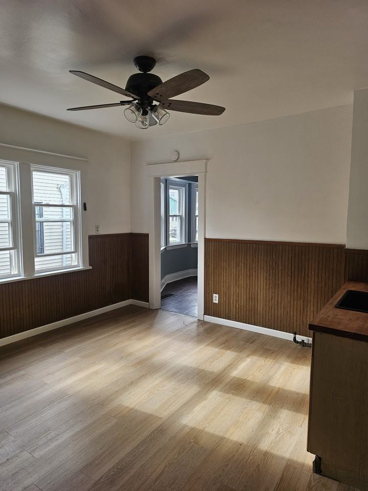 175 Freund Street - Photo 6 of 18