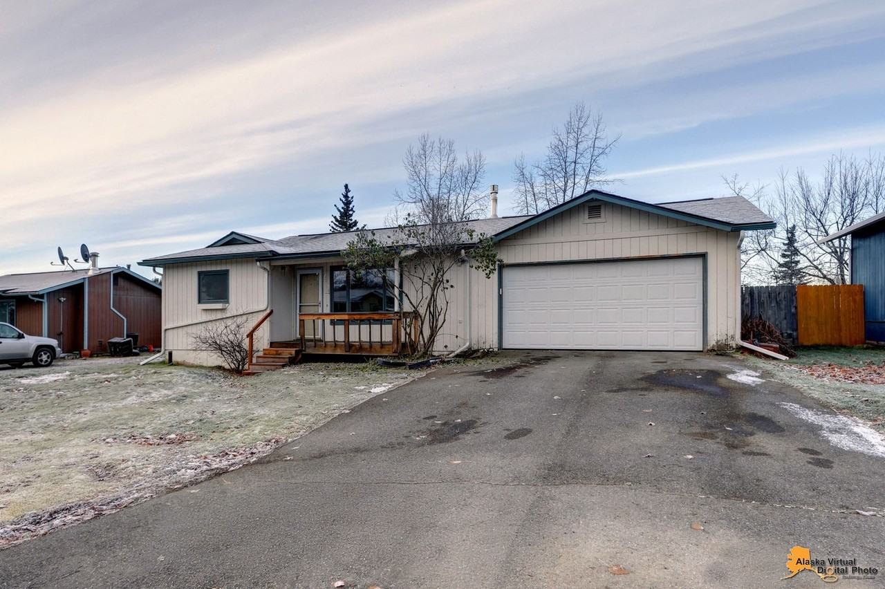 7230 Cantonment Ct - Photo 4 of 27