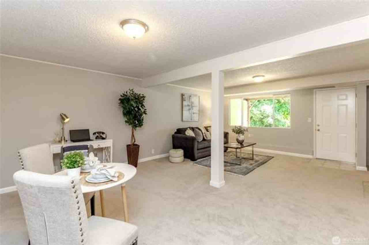 30240 7th Ave S - Photo 4 of 12