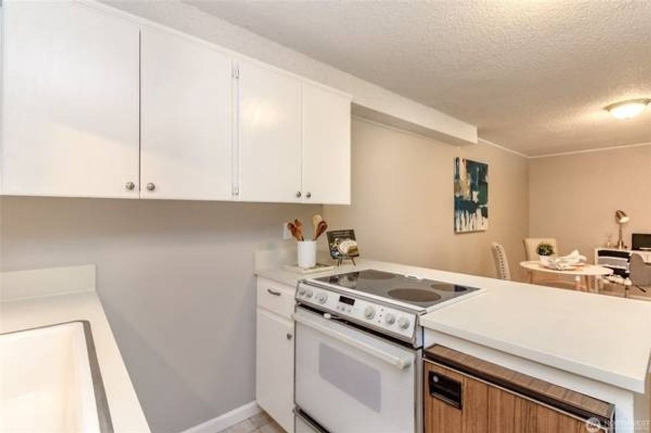 30240 7th Ave S - Photo 5 of 12