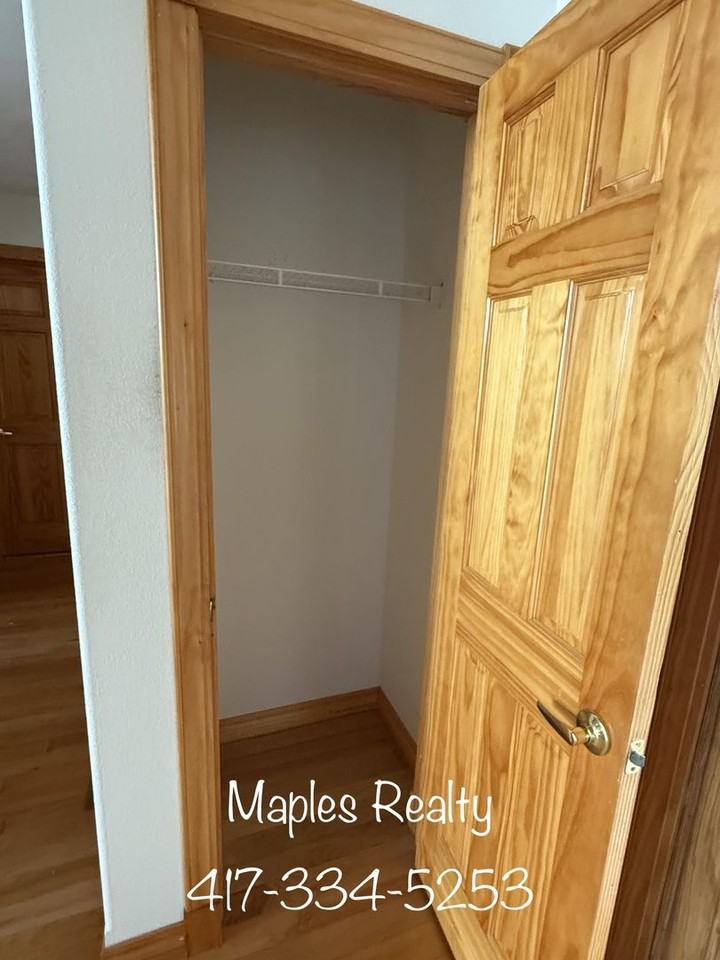 467 Crestview Dr - Photo 7 of 12