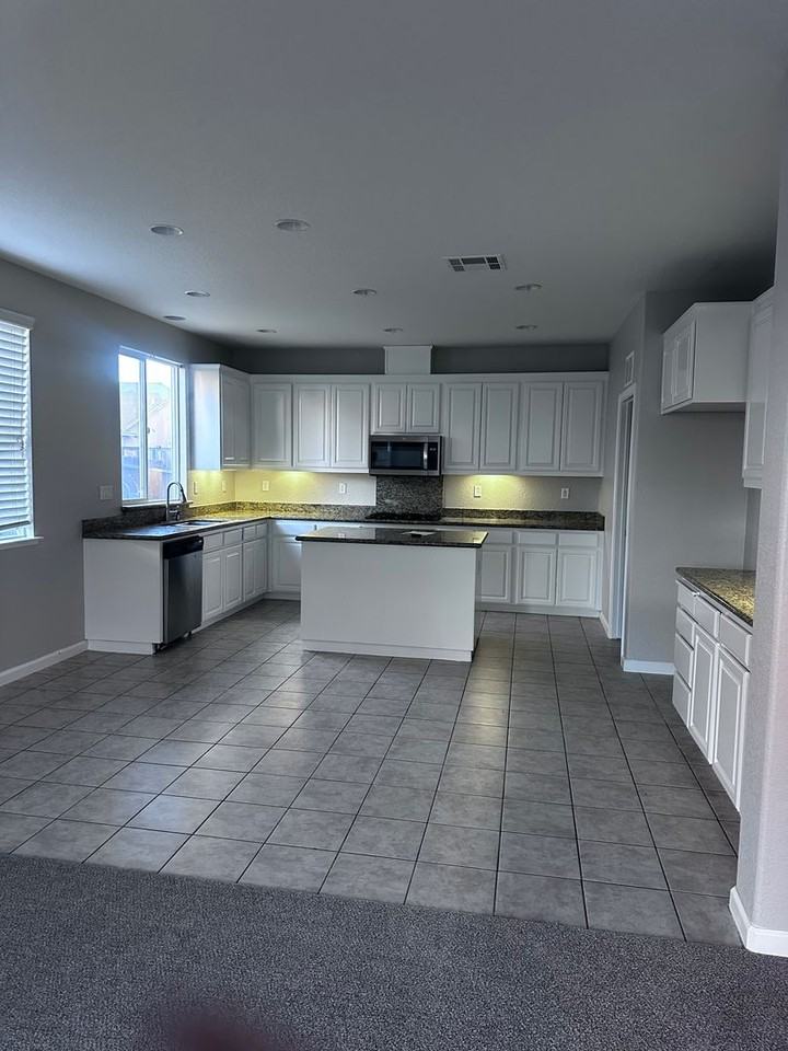 1696 Wilde Dr - Photo 4 of 26