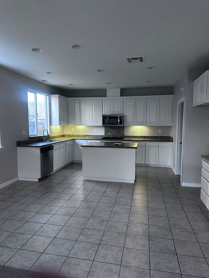 1696 Wilde Dr - Photo 5 of 26