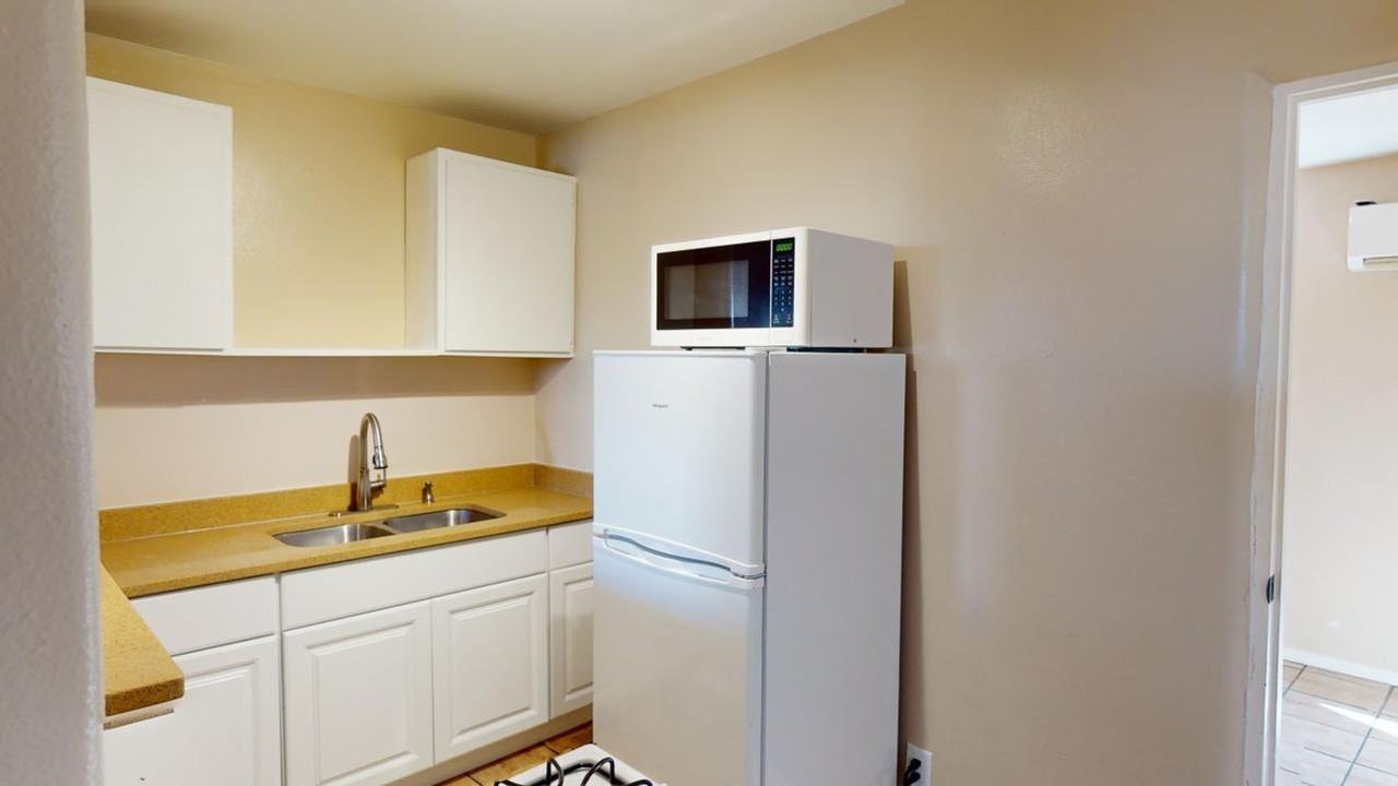 1450 Cerrillos Rd - Photo 6 of 12