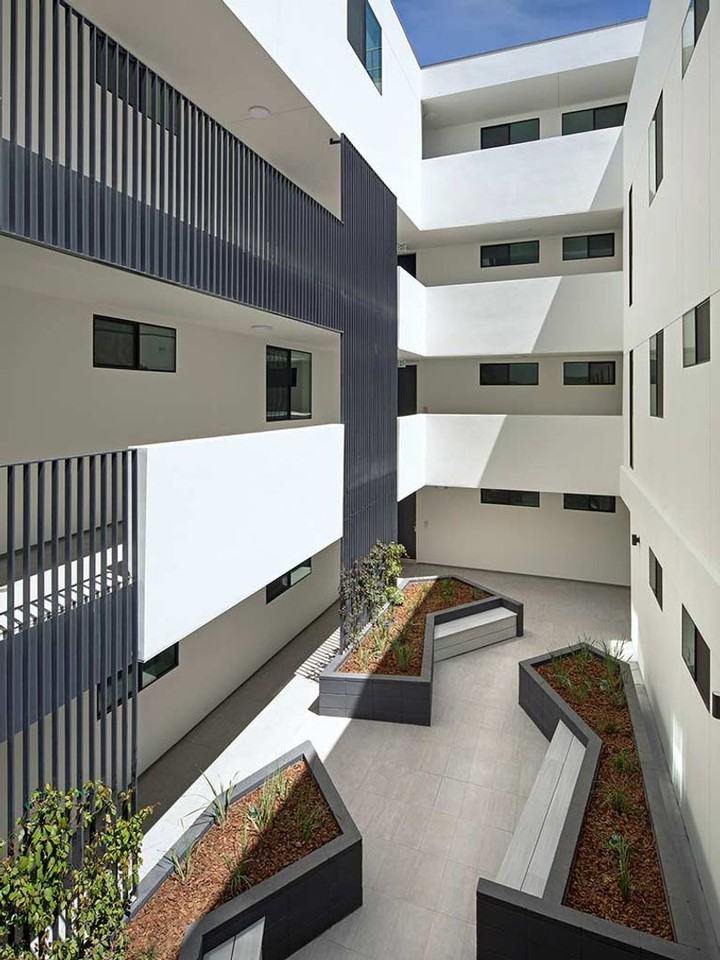 12012 Valleyheart Dr - Photo 5 of 9