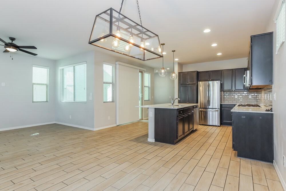 3710 E Robert St - Photo 5 of 17