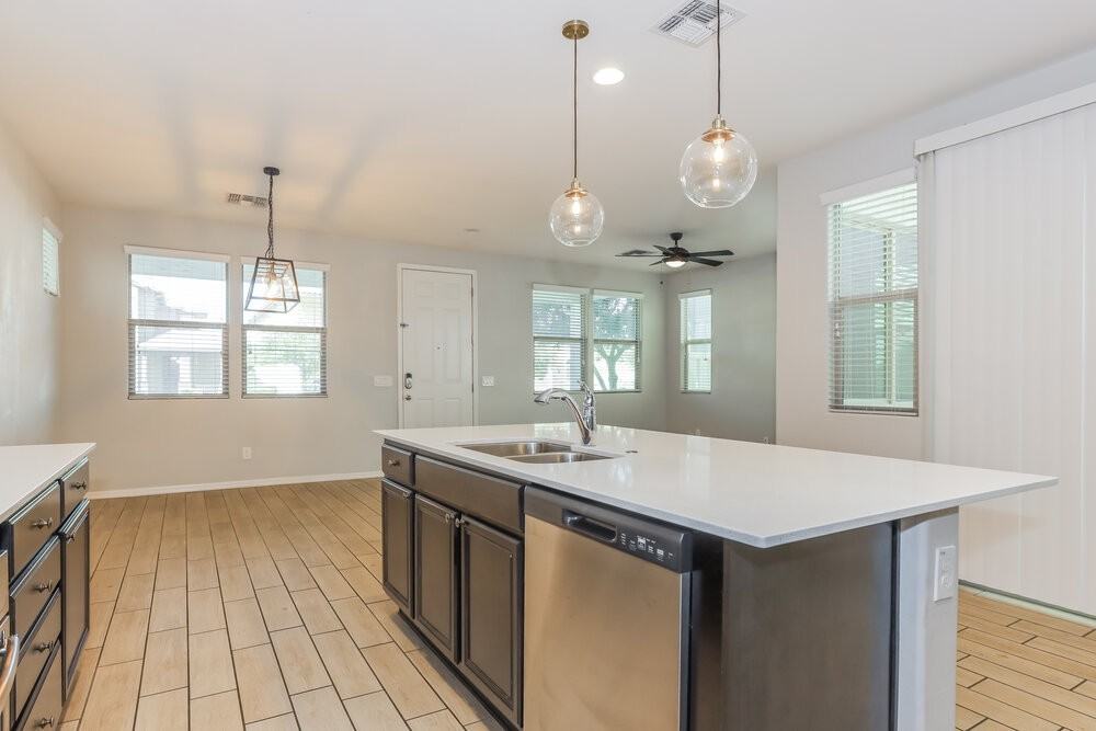 3710 E Robert St - Photo 6 of 17
