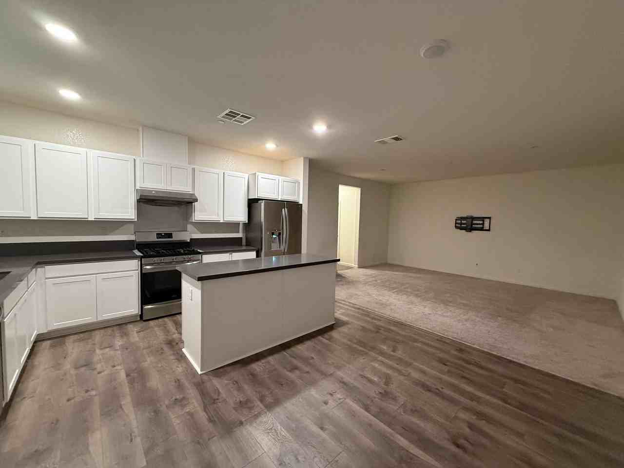 8228 Kossum Way - Photo 3 of 25