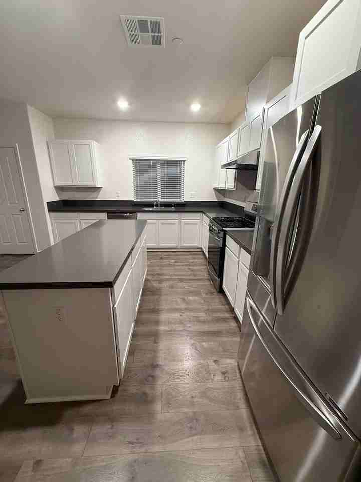 8228 Kossum Way - Photo 4 of 25